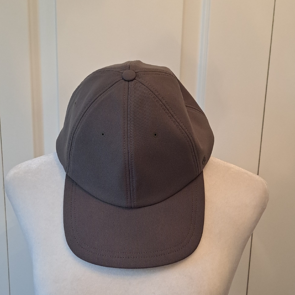 NWOT Lululemon Mens Fit And Free Olive Green Athletic/Athleisure Baseball Hat OS